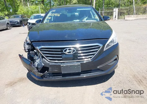2015 Hyundai Sonata Limited z USA, uszkodzony, nr VIN 5NPE34AF5FH021008